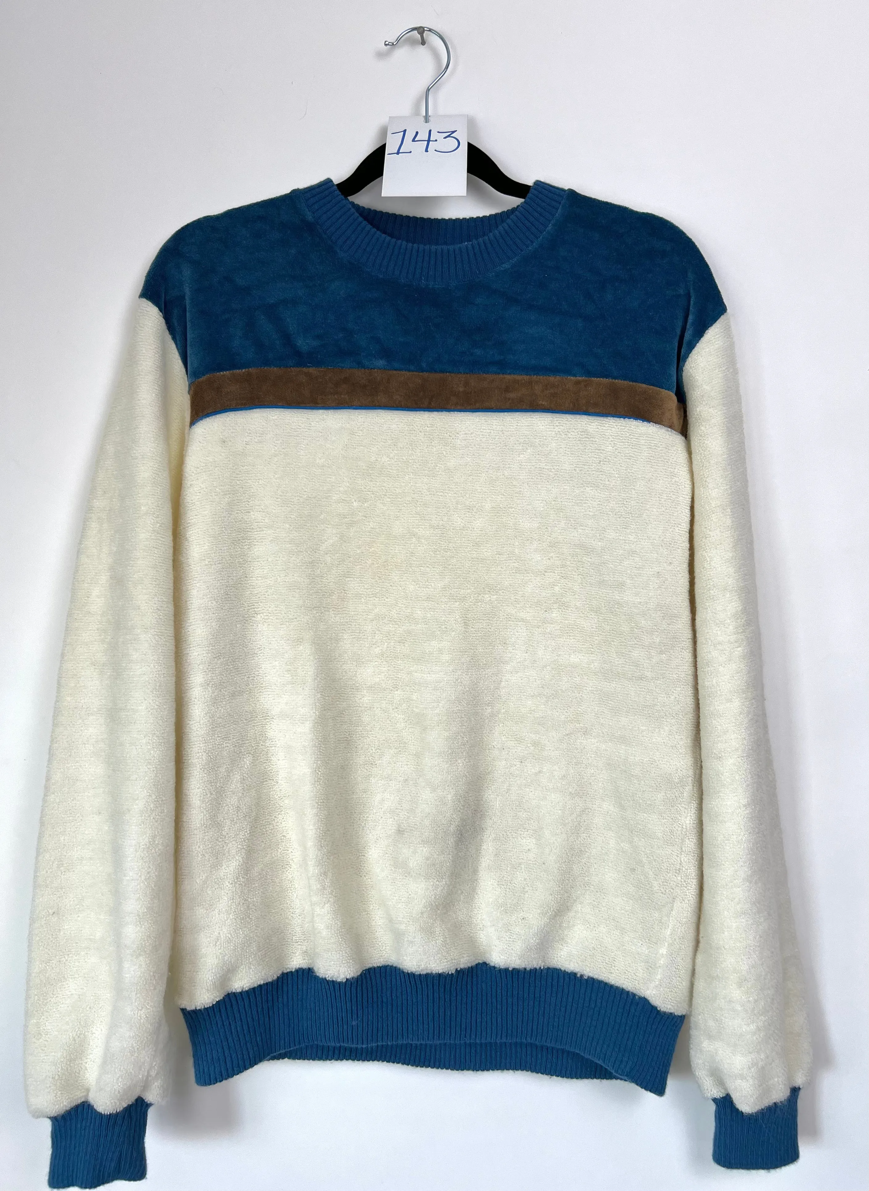 Live: 143 Vintage Sweater