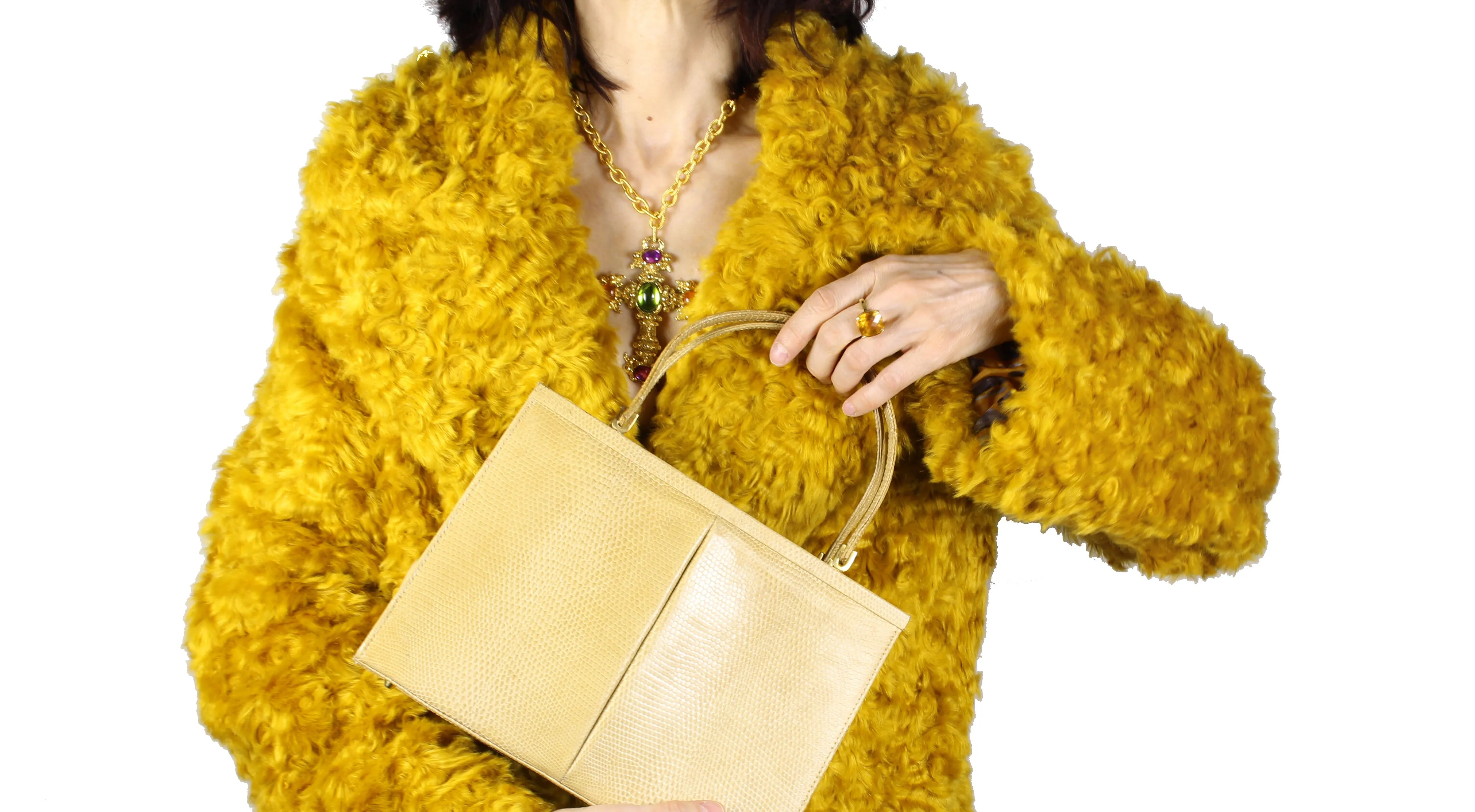 Lizard cream-colored frame handbag