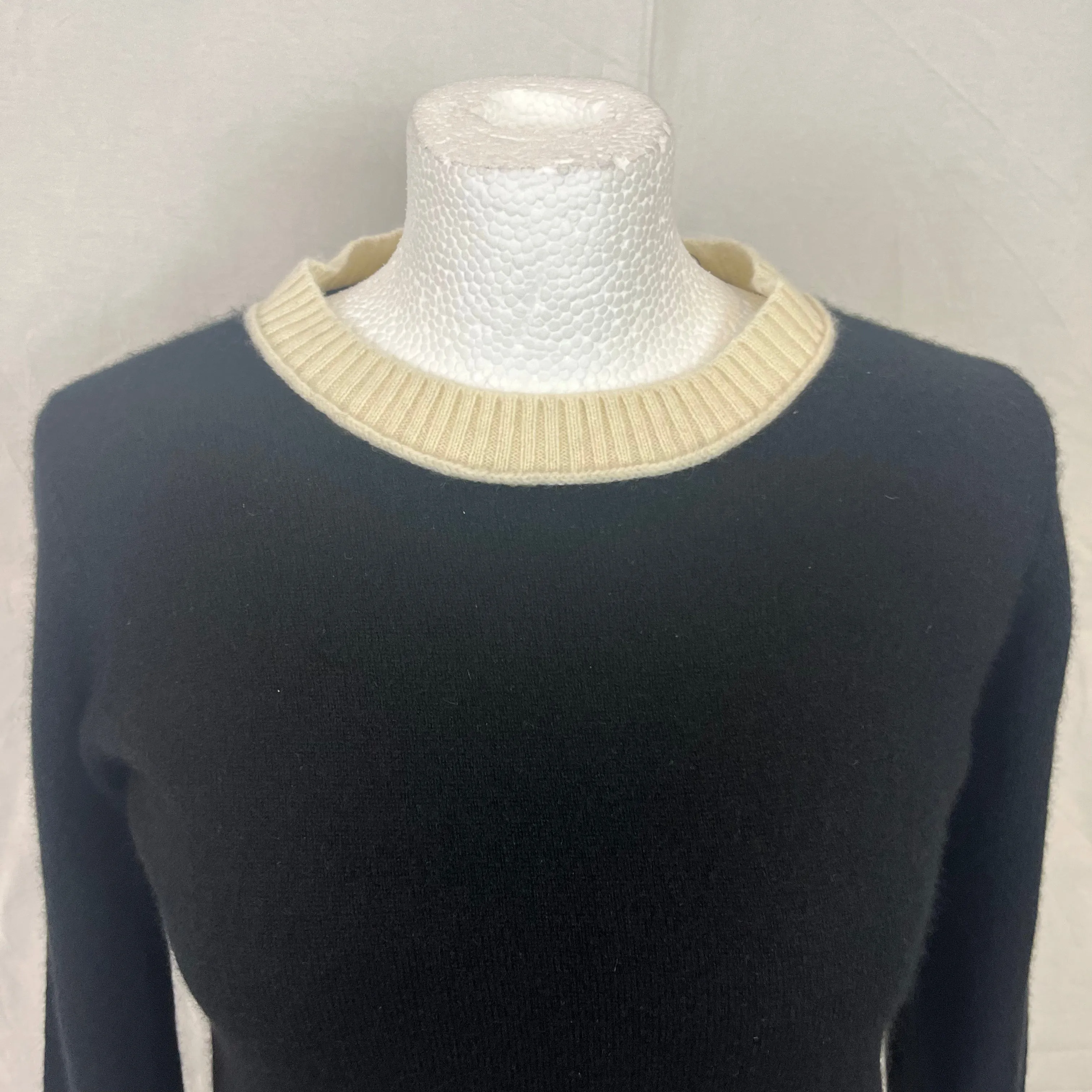 Madeleine Thompson Cashmere Black and Cream Jumper M