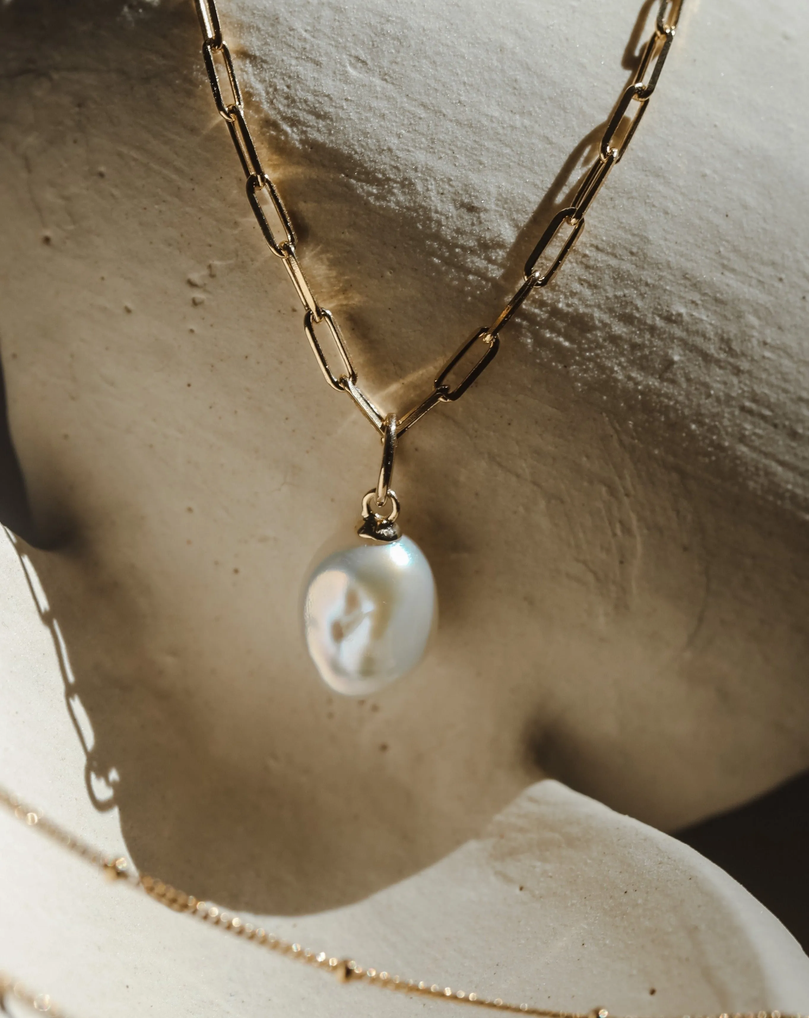 Medium Baroque Pearl Pendant - Gold Vermeil