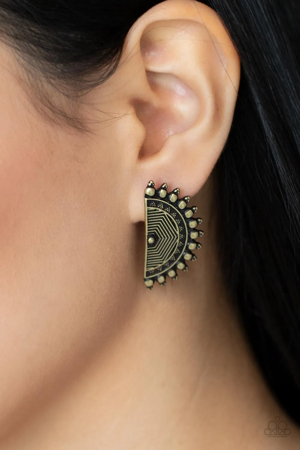 Paparazzi Fiercely Fanned Out - Brass Earrings