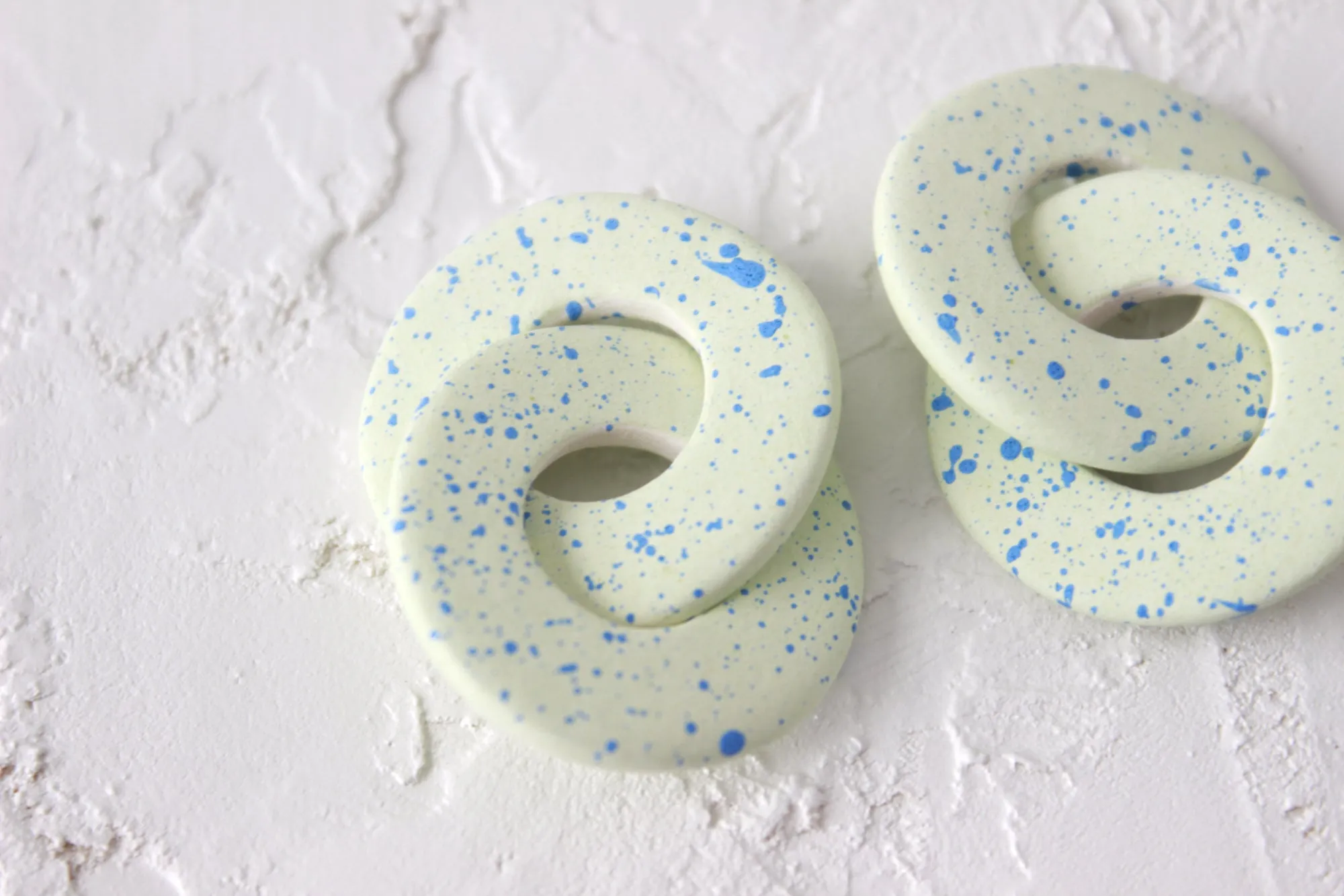 Round Splatter Link Earrings