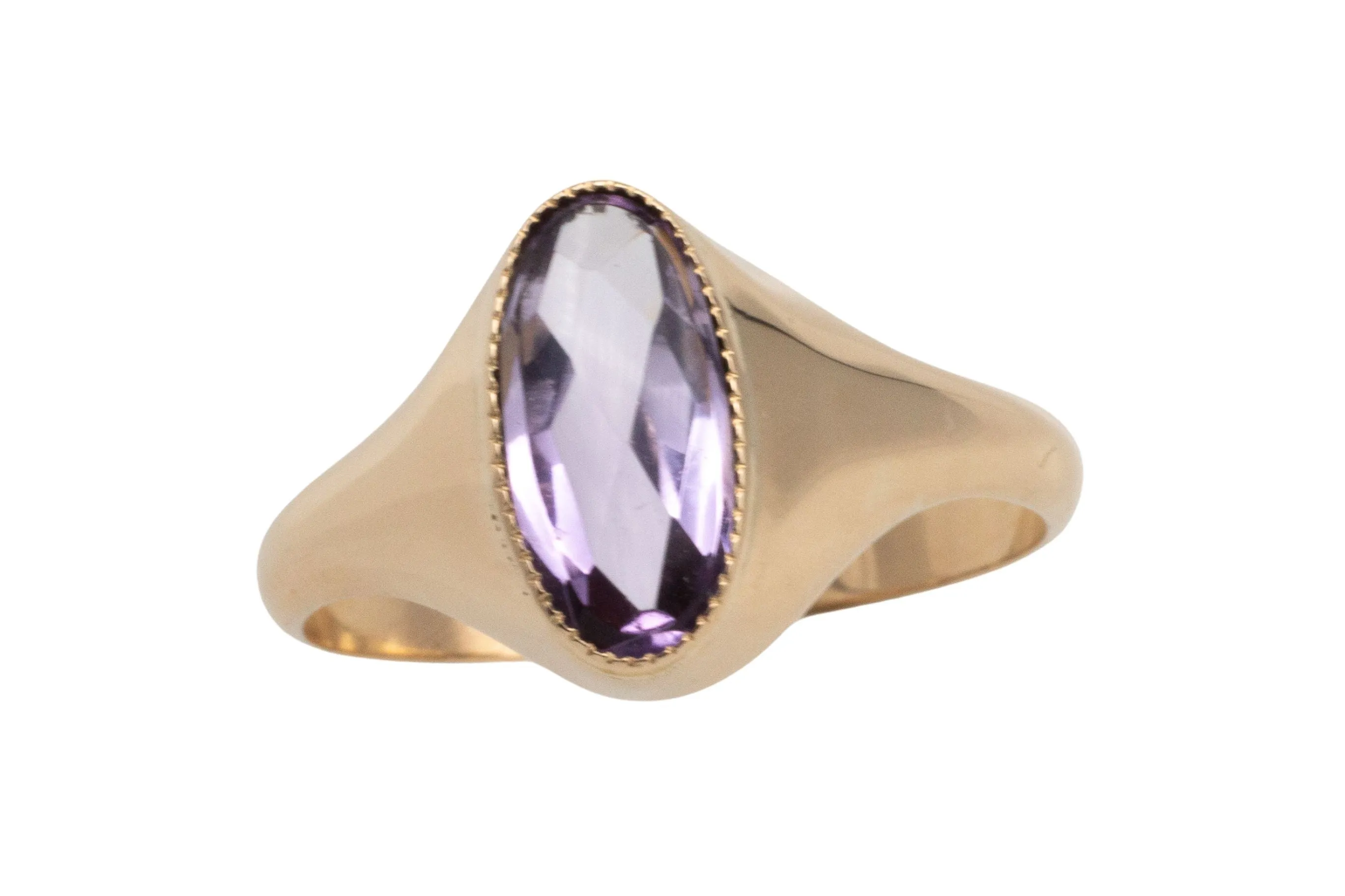 Vintage amethyst ring in 14 carat gold