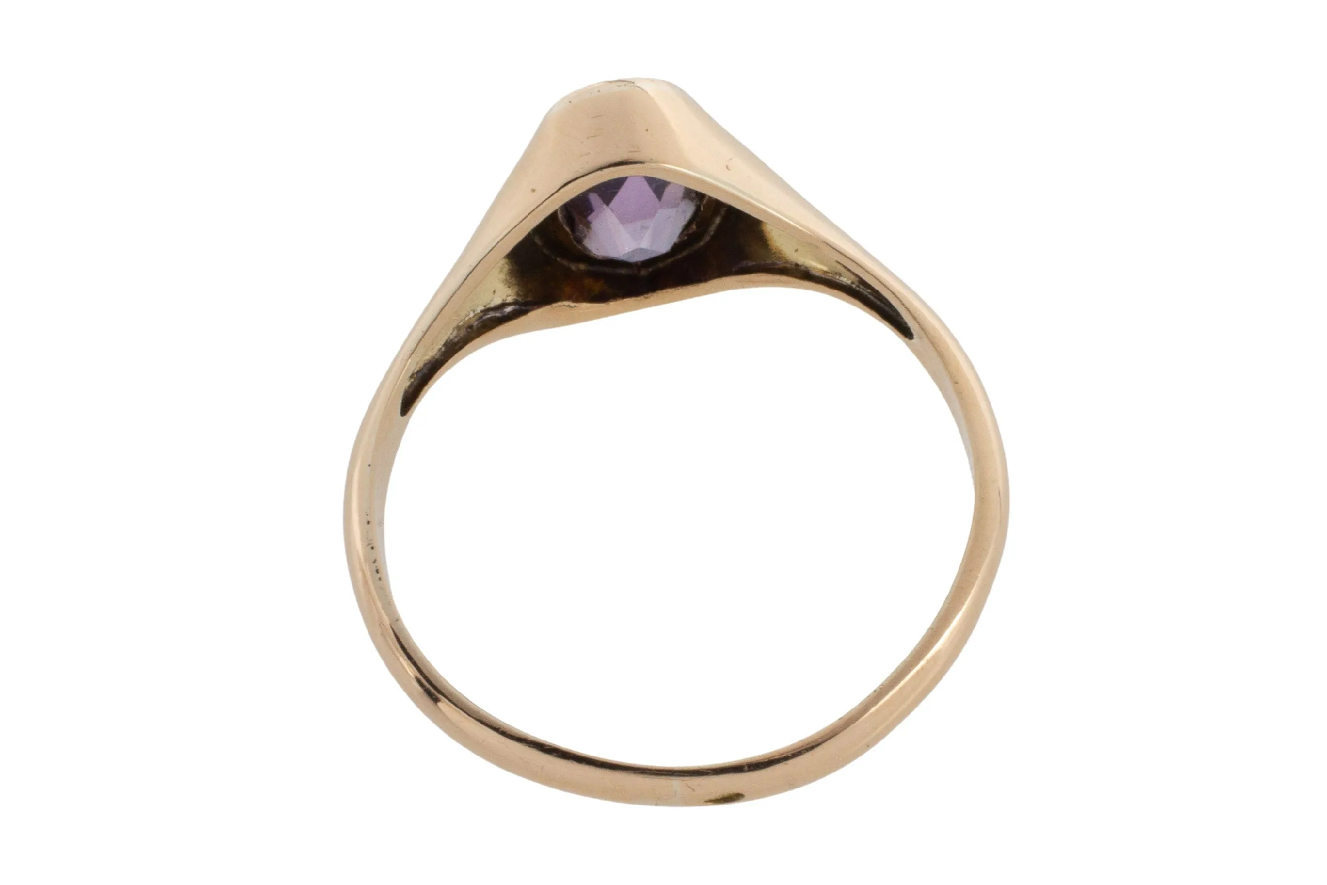 Vintage amethyst ring in 14 carat gold