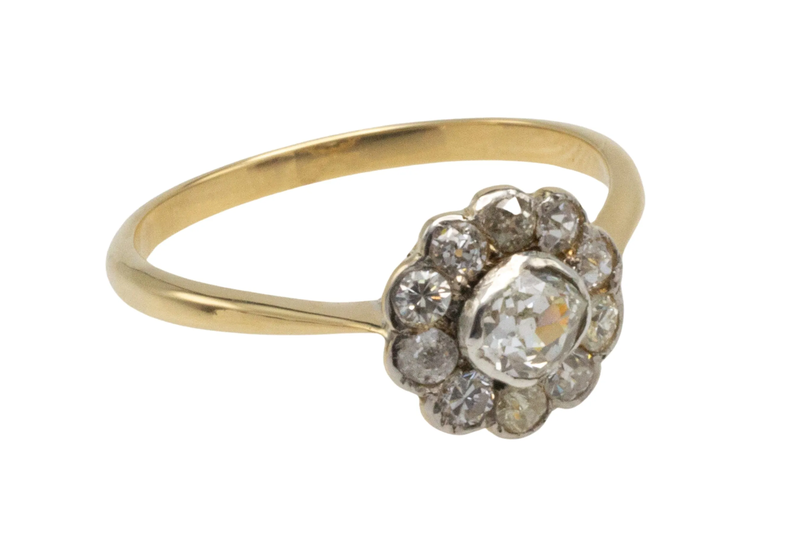 Vintage cluster ring in 18 carat gold and silver