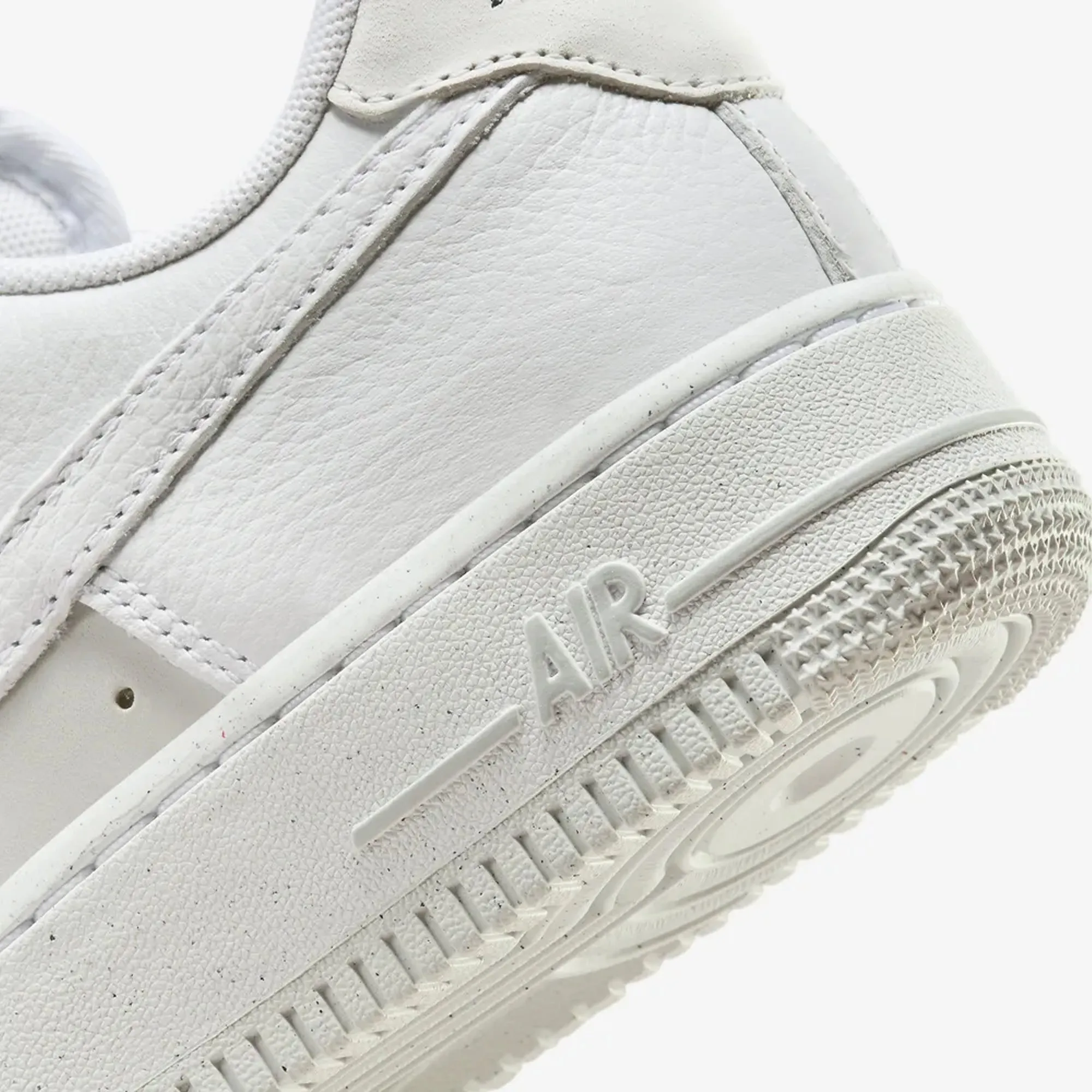 WMN'S AIR FORCE 1 '07 LX 'WHITE/LT SMOKE GREY-PHOTON DUST-WHITE'